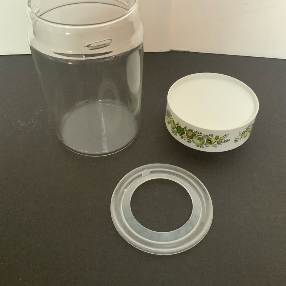 Vintage Pyrex ‘see n store’ glass canister by Corning: 2qt Spice of Life
